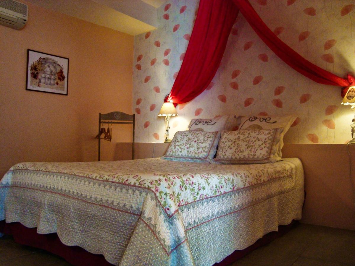 Bed And Breakfast Au Soleil Marsillargues Buitenkant foto